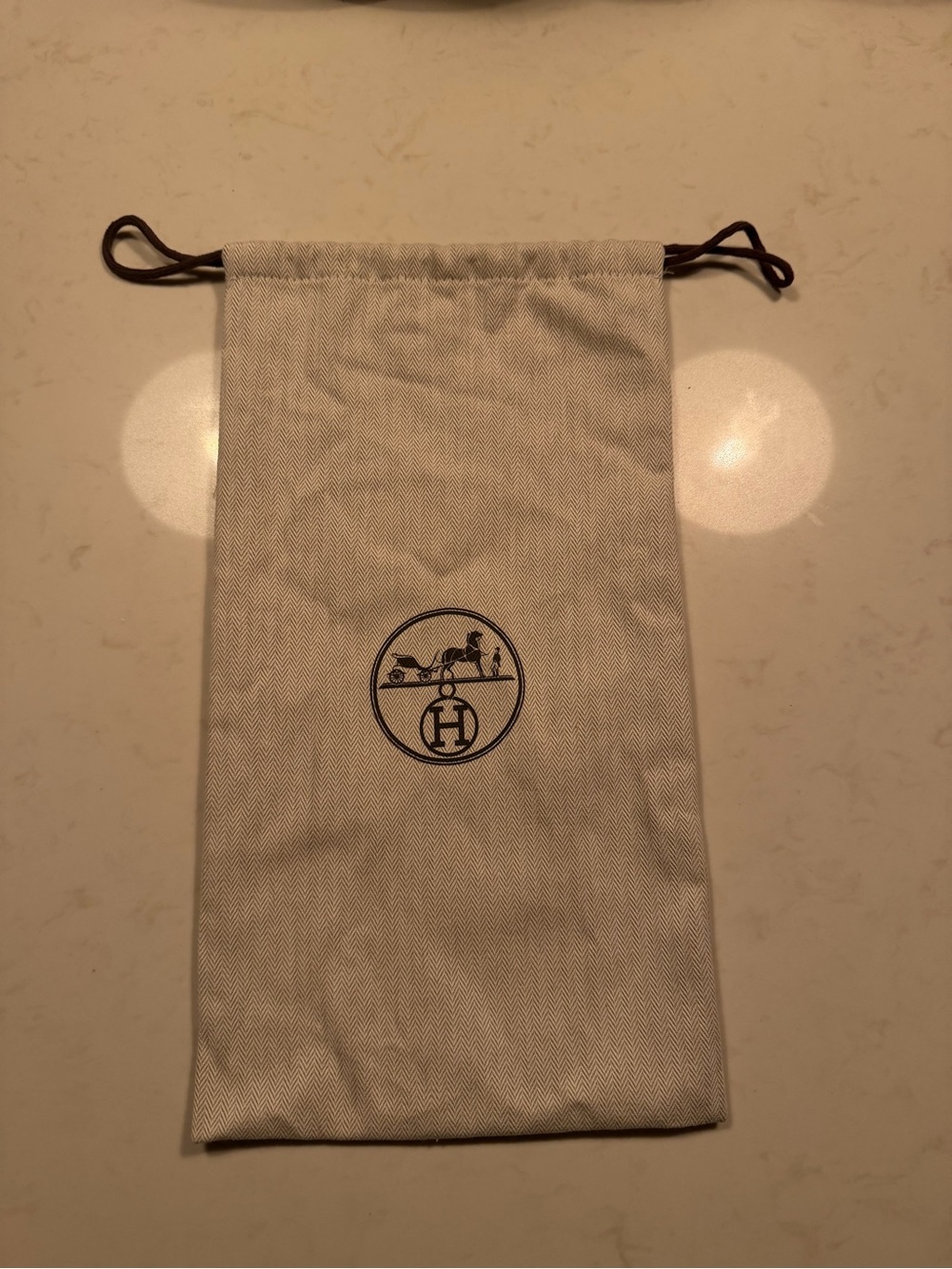 Authentic Hermès dust bag– 1 piece.